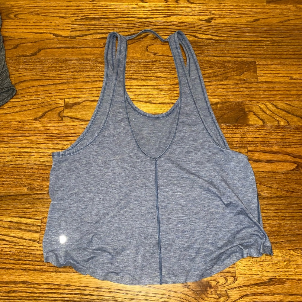 Lululemon crop tank